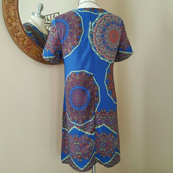 GIBIU LARGE BLUE & RED PAISLEY PRINT SHIFT DRESS - Picture 4 of 4