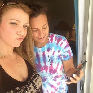 Meet your Posher, Elizabeth