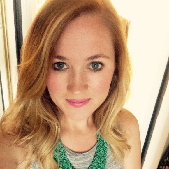 Meet your Posher, Caitlin