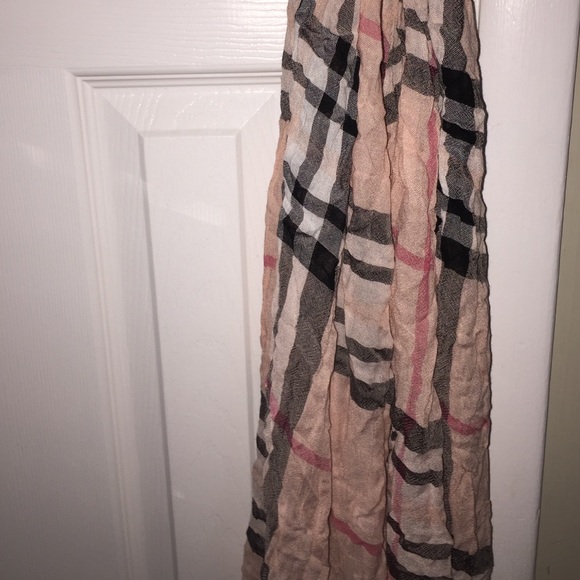 Plaid scarf