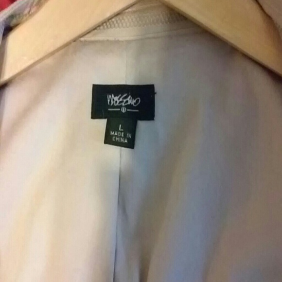 Tan Jacket - Picture 3 of 4