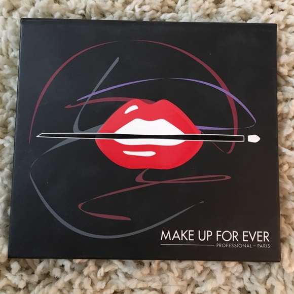 Makeup forever artist shadow palette