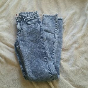 High wasted acid washed black jeans