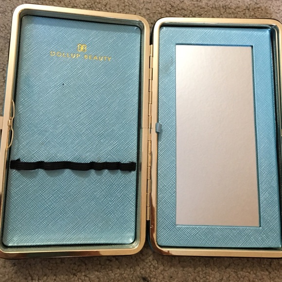 Dollup beauty makeup organizer