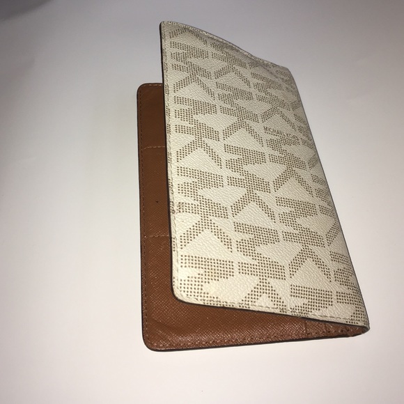 Michael Kors wallet