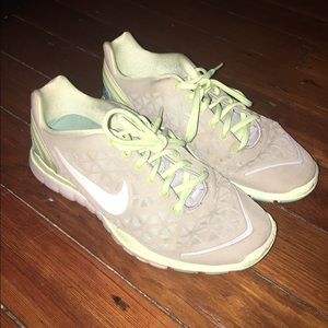Nike Free Fit Sneakers