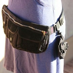 Lululemon Travel Pooch Lace- Dog Walking Bag