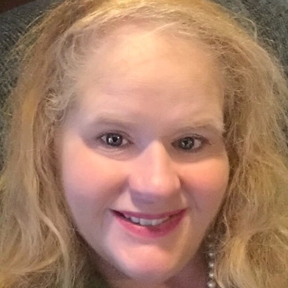 Meet your Posher, Tammy - Picture 2 of 2