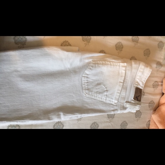 white american eagle jeans