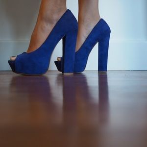 Steve Madden Royal Blue Platform Pumps