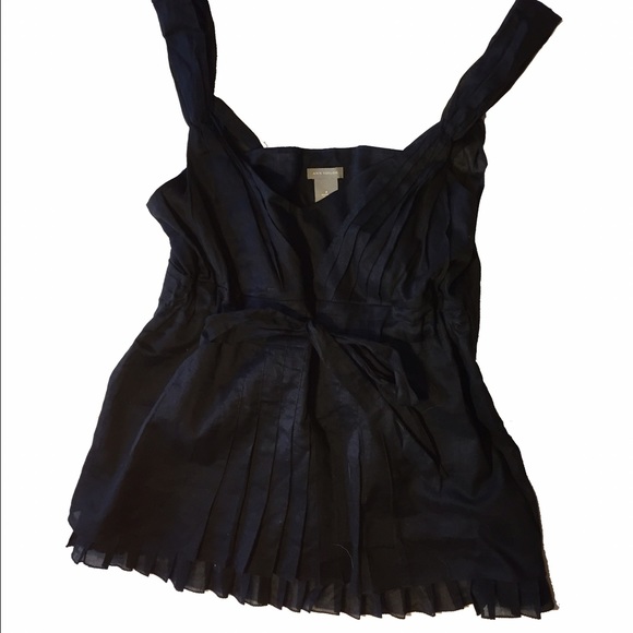 NWT Ann Taylor Dressy Black Fitted Sleevless Shirt