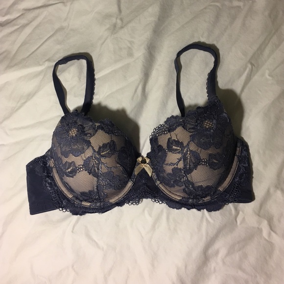 Victoria's Secret lace bra 36C
