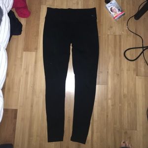 Pink VS black leggings💘