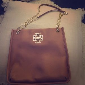Authentic Tory Burch purse! In very good condition