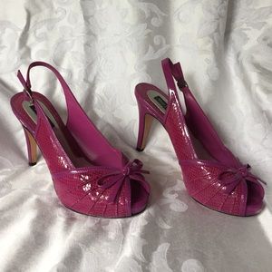 WHBM Fuchsia peek toe pump shoes