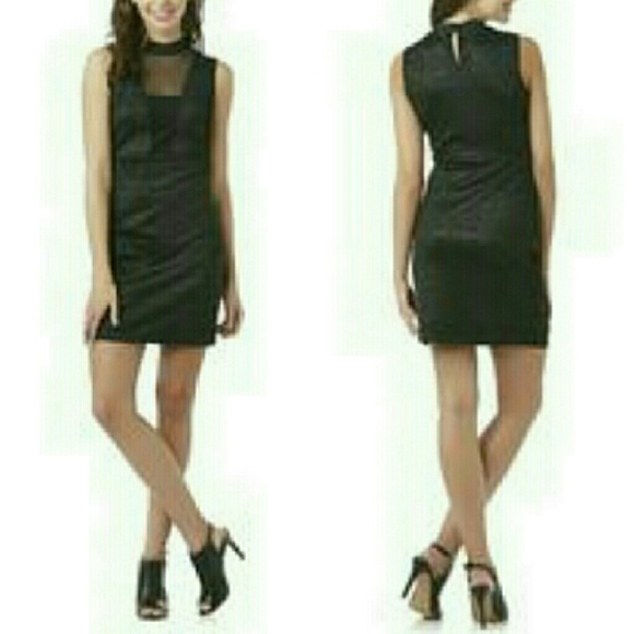 🔴 2 for $10. Black w/Geometric Print Collar Dress