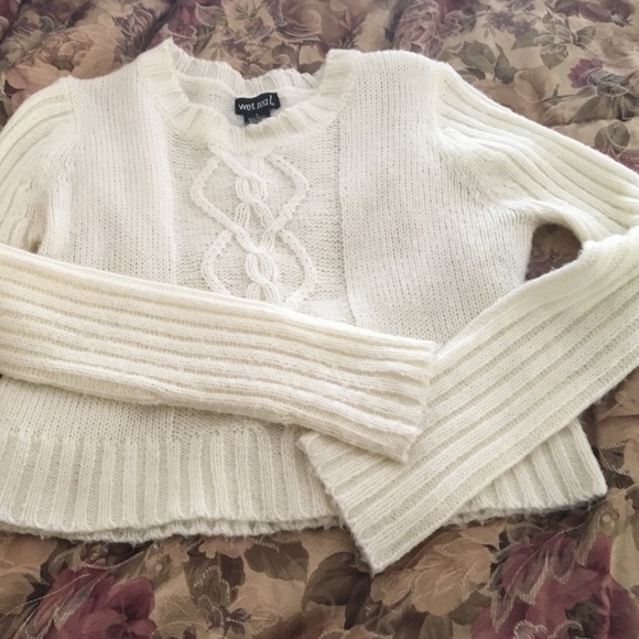 Super cute off white sweater from Wet Seal, size S - Picture 2 of 4