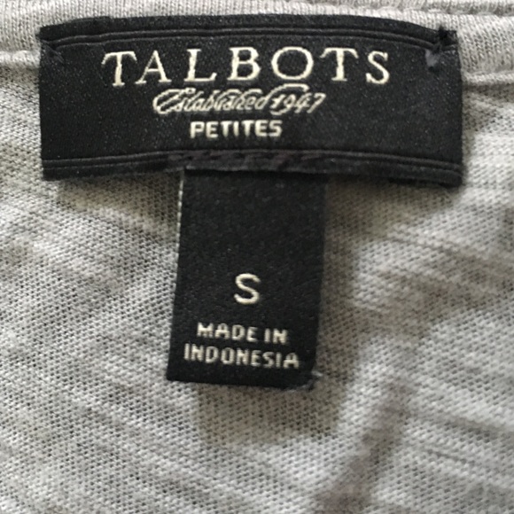 Gray t shirt with accordion pleating - Picture 3 of 3