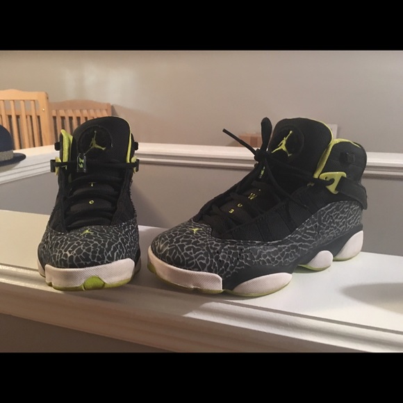 Jordan Lime green and black six rings!