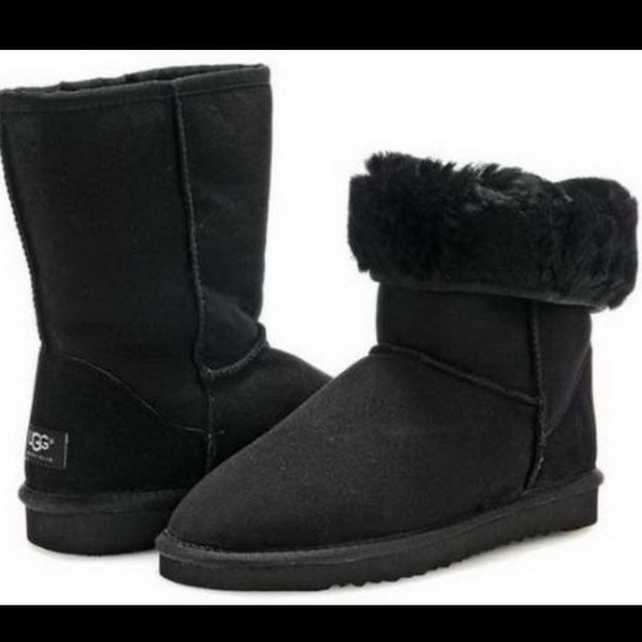 Women's Short Classic Ugg Boot