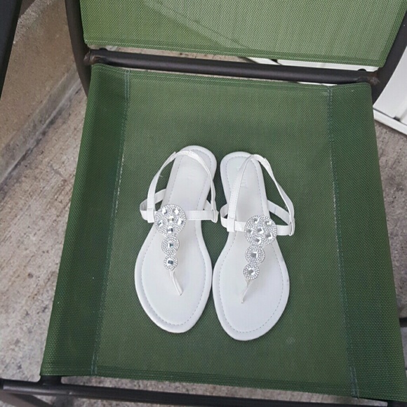 Sandles