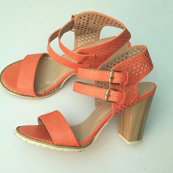 Coral Women's Leather Sandals