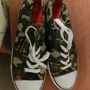 Army shoes barely worn