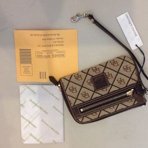 Dooney & Bourke Wristlet