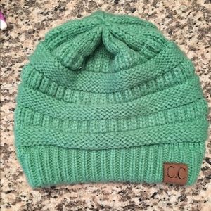 🎉 Clean out closet sale C.C. Beanie- Teal