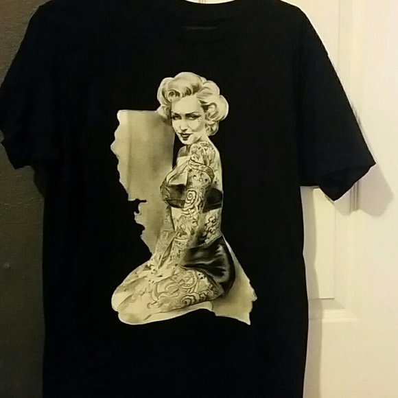 Black shirt