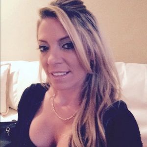 Meet your Posher, Chrystal