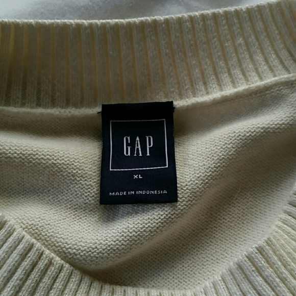 Sweater - Picture 2 of 4