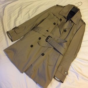 Men's Banana Republic Trench Coat. Size Small