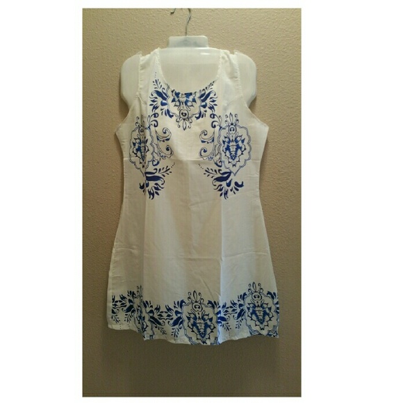 👗 Blue & White Dress - Picture 2 of 3