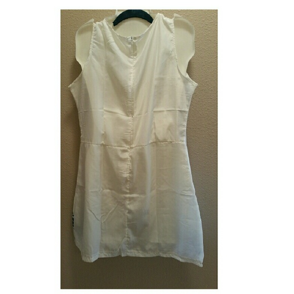 👗 Blue & White Dress - Picture 3 of 3