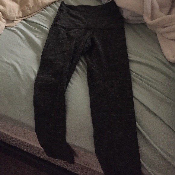 Dark green Lululemon crops