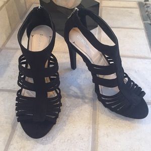 BCBGeneration "Kacie" Black Heels Size 8 1/2