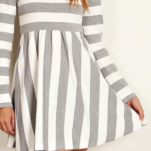 Only 1 left! Black & White Long Sleeve Knit Dress - Picture 3 of 3