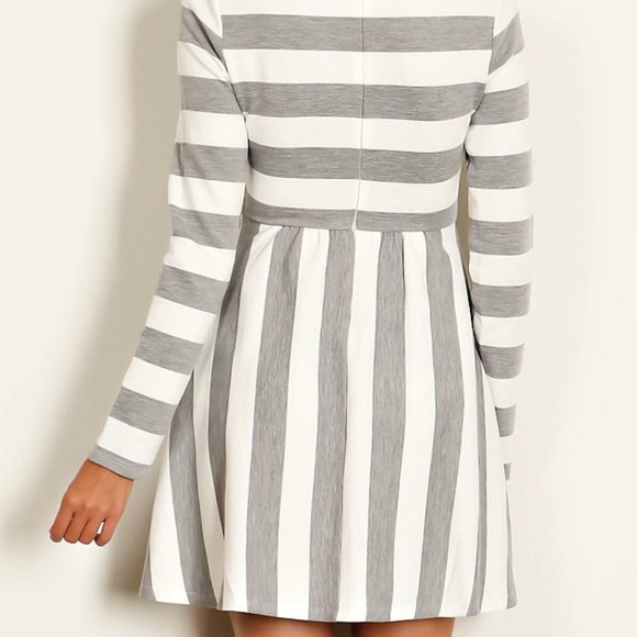 Only 1 left! Black & White Long Sleeve Knit Dress - Picture 2 of 3