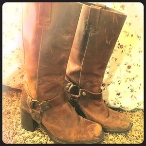Guess brown leather distressed boots