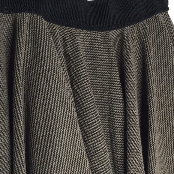 Nasty Gal Skirts - NWOT Nasty Gal Ark & Co. Pleated Skirt Mocha/Black Nasty Gal Skirts - NWOT Nasty Gal Ark & Co. Pleated Skirt Mocha/Black