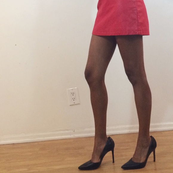Faux leather red quilted skirt