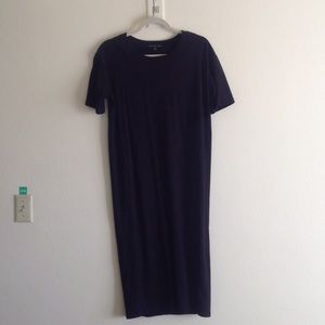 Urban Outfitters - black short sleeve midi dress