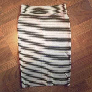 Forever 21- Beige&Black Striped Skirt