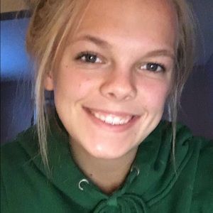 Meet your Posher, Hannah