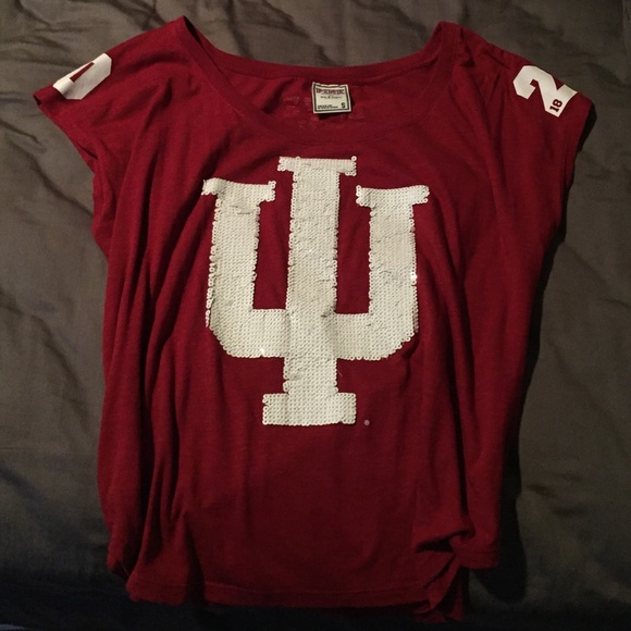 IU shirt
