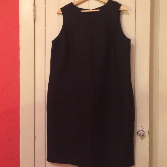 Navy talbots shift