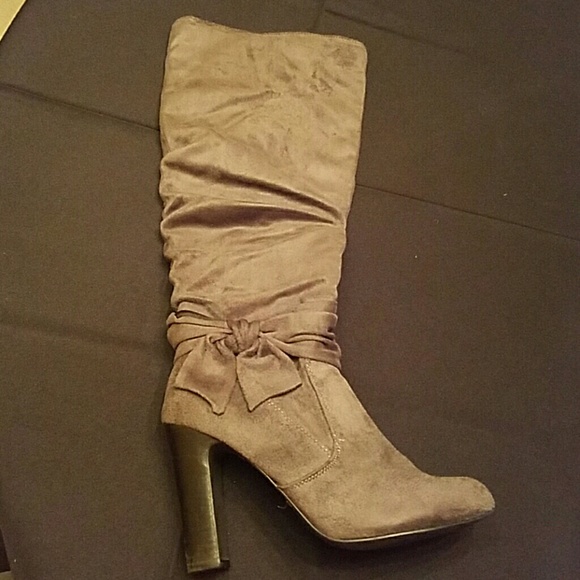 Gray Suede Bow High Heel Boots Size 7