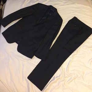 Men's Ralph Lauren Navy Suit. Size 38S, 30/30