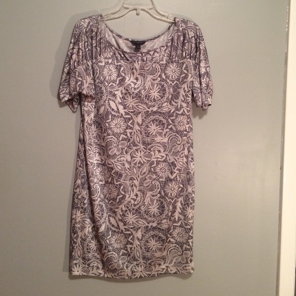 Short sleeve dress